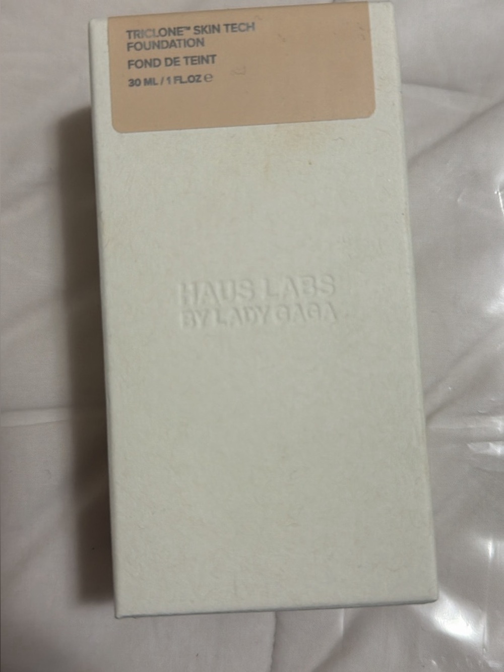 Haus labs Triclone Skin Tech Foundation - 050. Fair cool